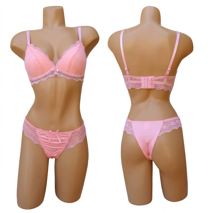 e1212 Ensemble soutien-gorge sans armatures et tanga – Dentelle et détail bijou